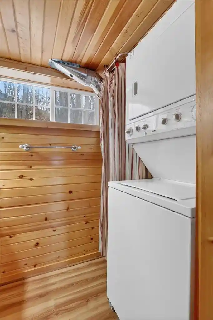 5th image of 433 E Ellendale Road Road, Edgerton, WI 53534 | MLS# 2025376