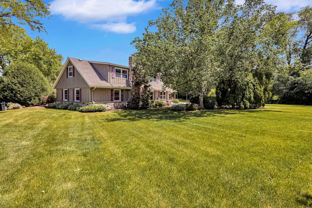 Homes for sale in Glendale, WI | 2311 W Kenboern Dr Dr, Glendale, WI 53209 | MLS# 1966315