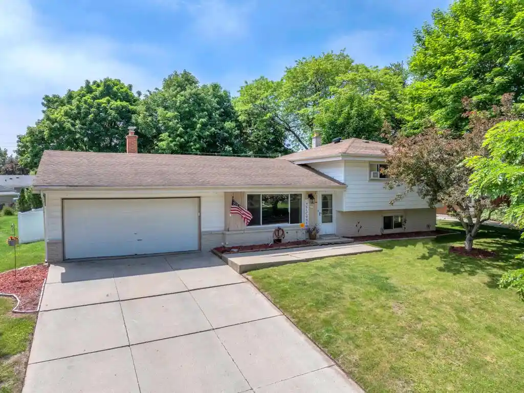 Homes for sale in Port Washington, WI | 215 E Beutel Road Road, Port Washington, WI 53074 | MLS# 1966319