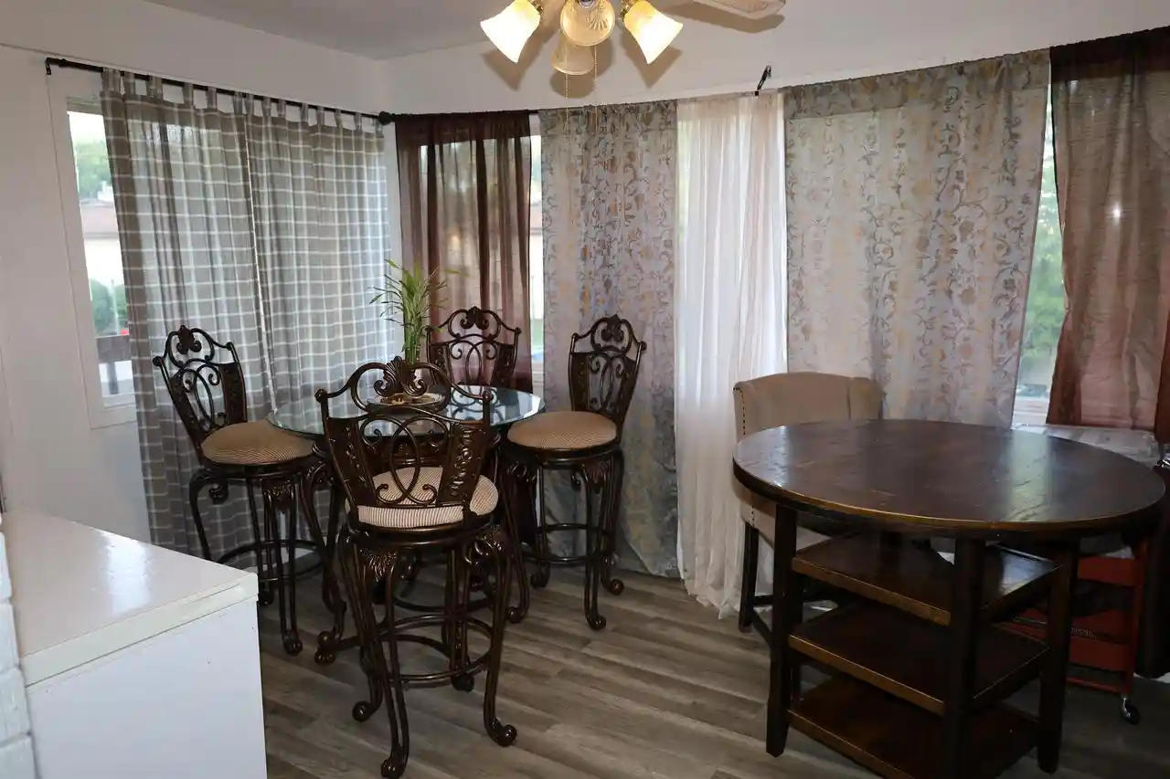 2nd image of 1016 W Fiedler Ln Ln, Madison, WI 53713