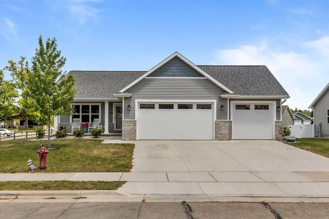 Homes for sale in Shawano, WI | 607 W 5th Street Street, Shawano, WI 54166 | MLS# 50327013