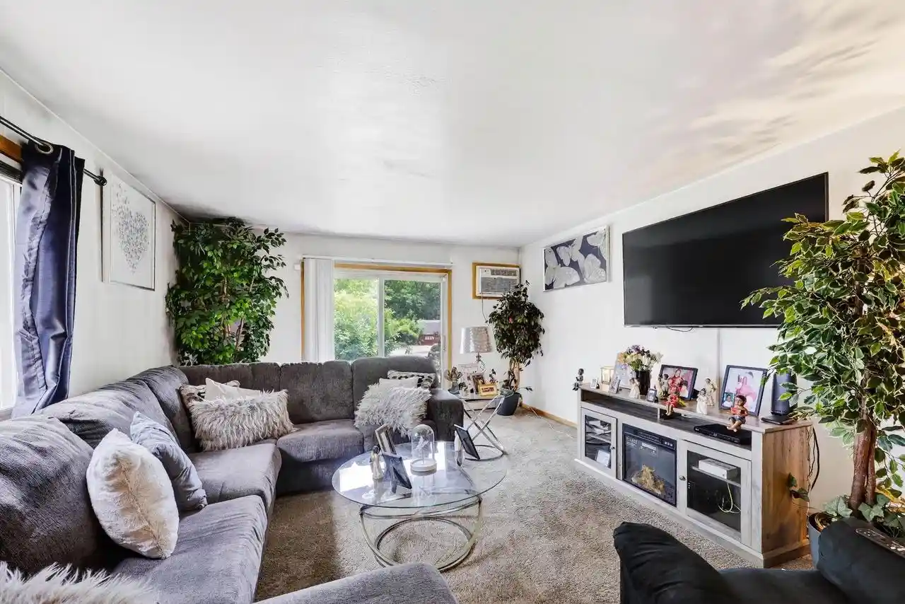 image of 50 Whitcomb Cir Cir, Madison, WI 53711