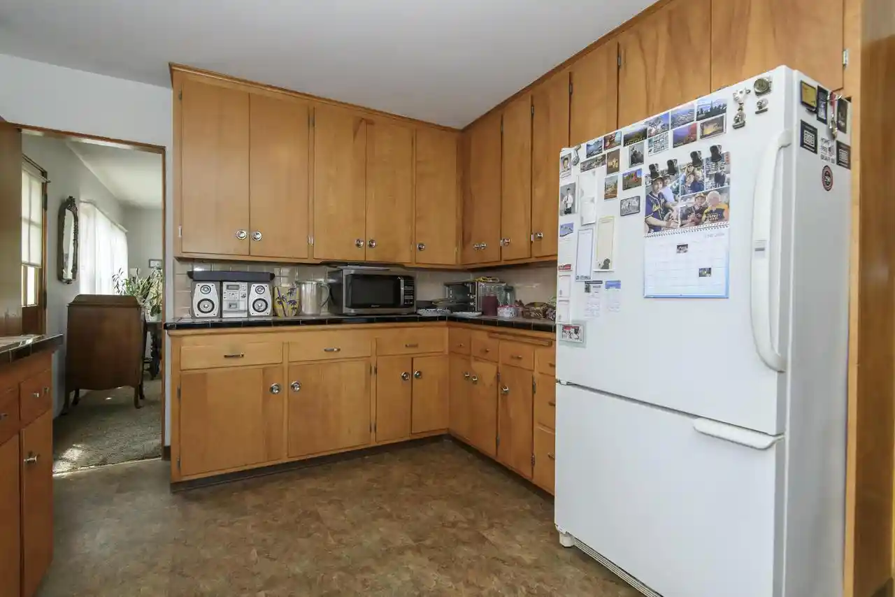Homes for sale in Mequon, WI | 9610 N Cedarburg Road Road, Mequon, WI 53092 | MLS# 1966358