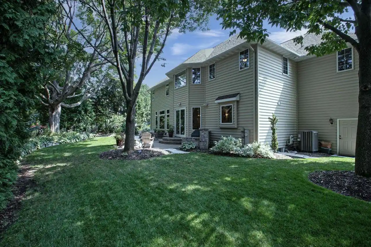 2nd image of 422 Bosworth Lane Lane, Neenah, WI 54956 | MLS# 50327039