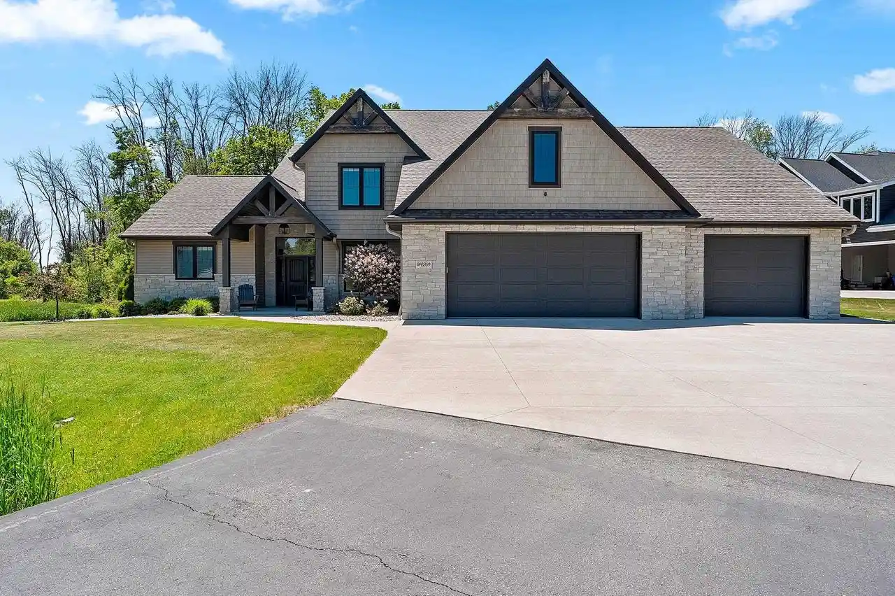 1st image of W4269 Rose Tree Dr Dr, Appleton, WI 54913 | MLS# 50327038