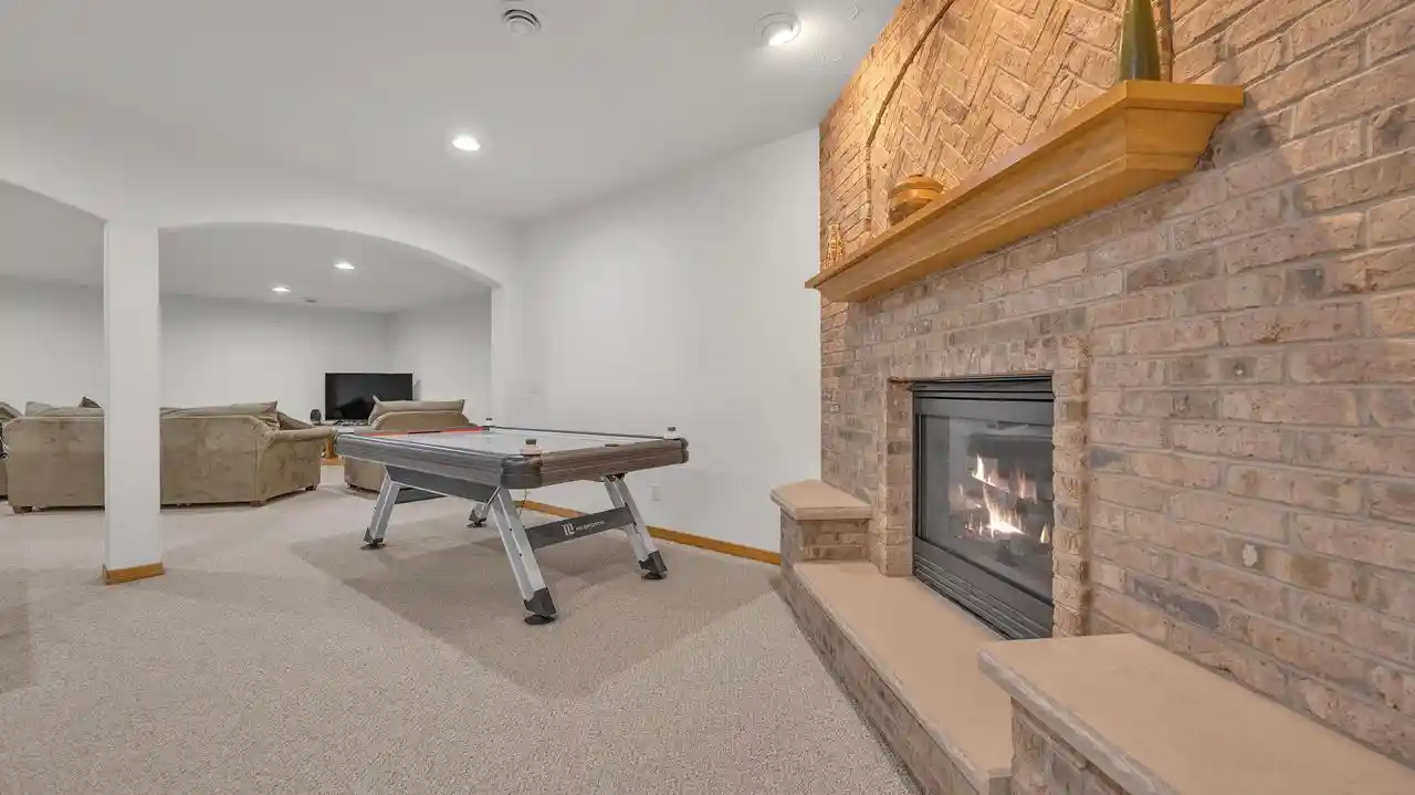 5th image of 420 N Country Lane Lane, Fond Du Lac, WI 54935 | MLS# 1966370