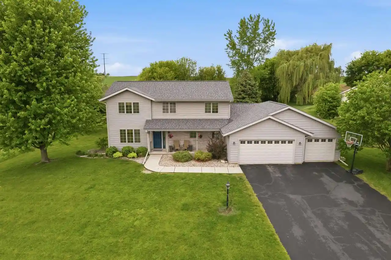 Homes for sale in Middleton, WI | 8600 Ellington Way Way, Middleton, WI 53562 | MLS# 2025413
