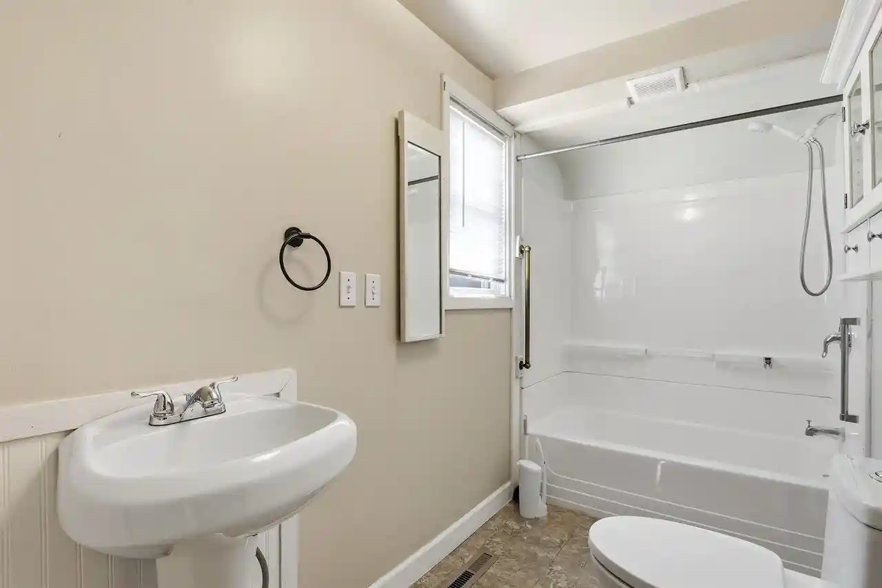 Homes for sale in Appleton, WI | 521 E Calumet Street Street, Appleton, WI 54915 | MLS# 50327059