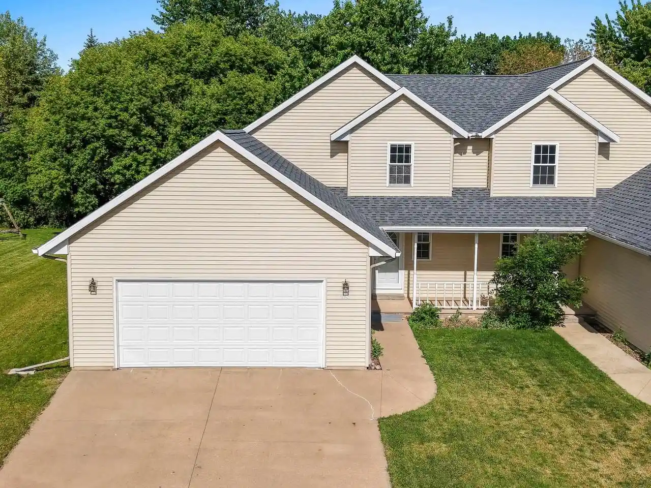 Homes for sale in Menasha, WI | 1091 Stillmeadow Lane Lane, Menasha, WI 54952 | MLS# 50327060