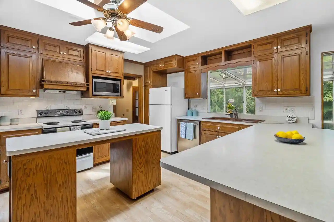 3rd image of 5620 Harris Circle Circle, Fitchburg, WI 53575 | MLS# 2025419