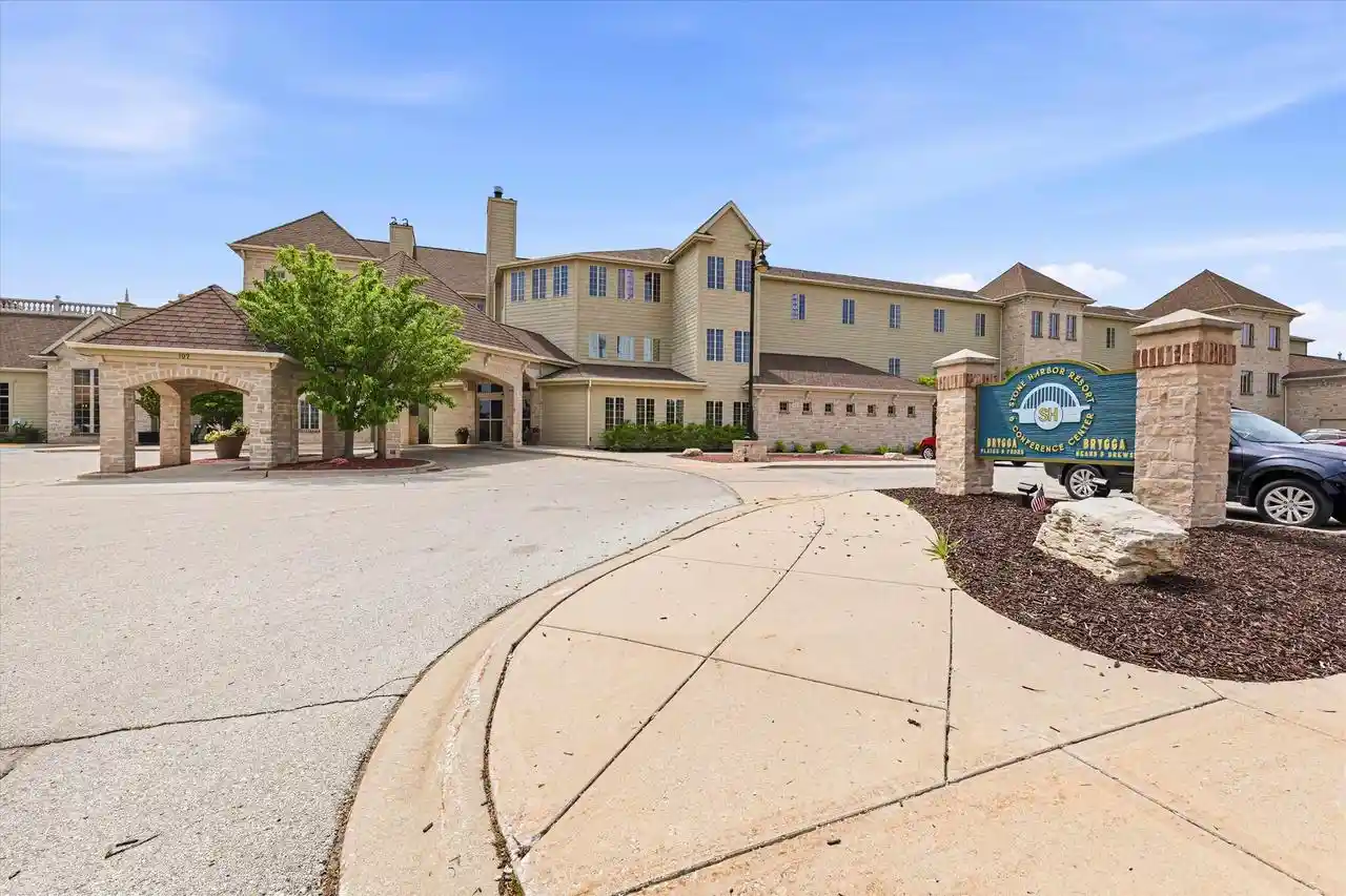 Homes for sale in Sturgeon Bay, WI | 107 N 1st Avenue Avenue #UNIT 231/233, Sturgeon Bay, WI 54235 | MLS# 50327064