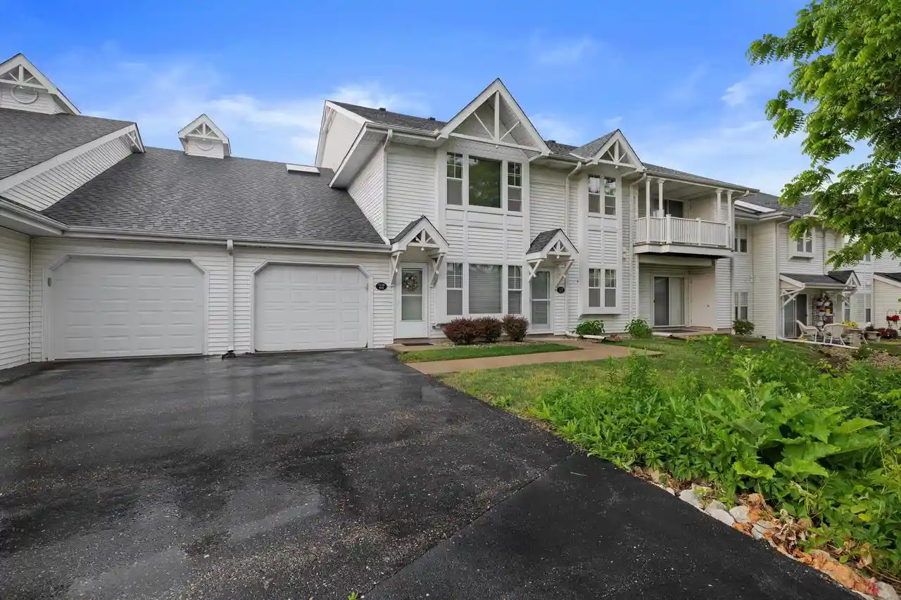 Homes for sale in Mount Pleasant, WI | 3120 Wood Road Road #13F, Mount Pleasant, WI 53406 | MLS# 1966393