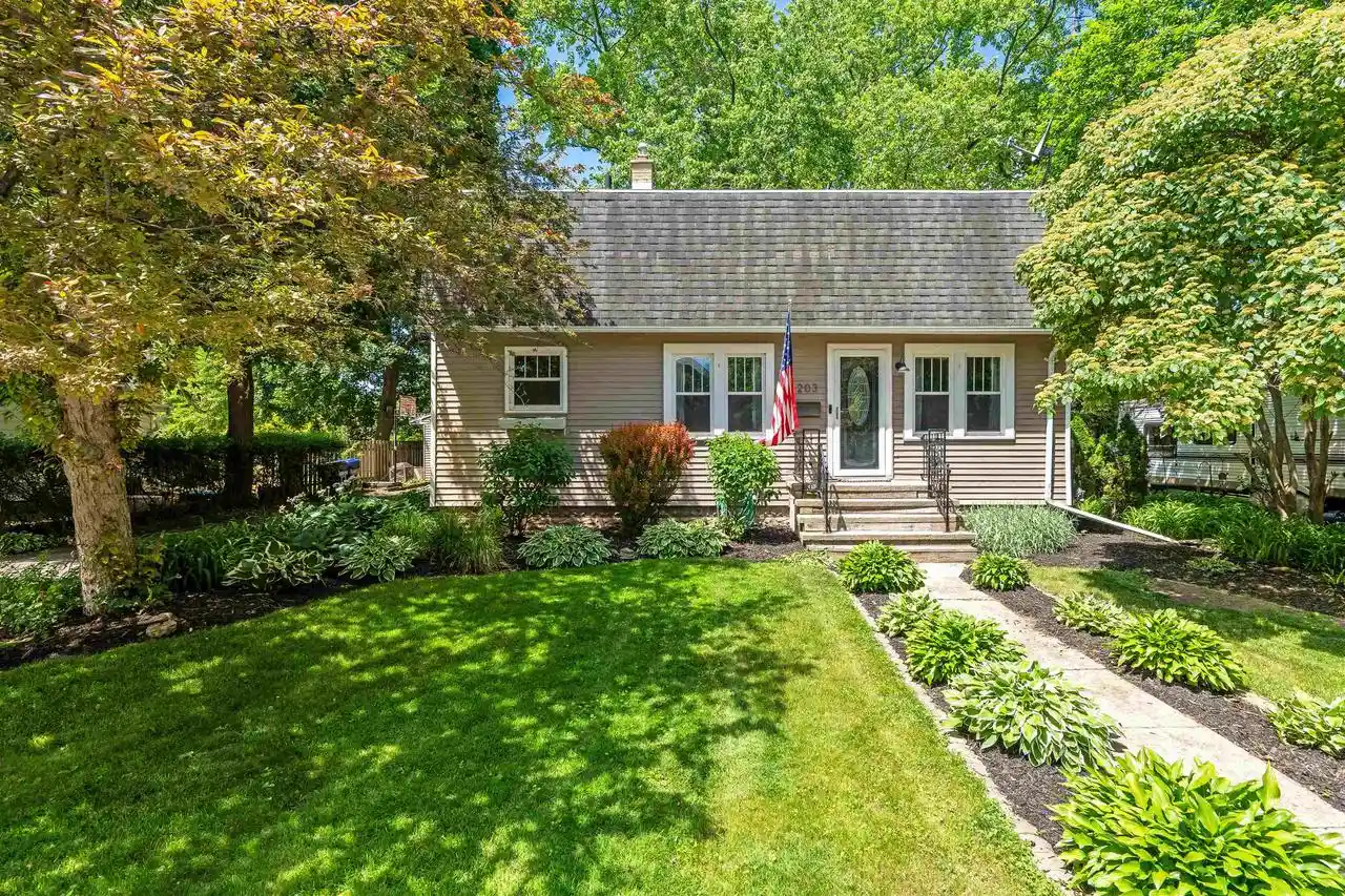 Homes for sale in Neenah, WI | 203 Cedar Street Street, Neenah, WI 54956 | MLS# 50327075
