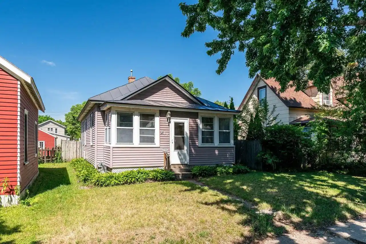 Homes for sale in La Crosse, WI | 211 Caledonia Street Street, La Crosse, WI 54603 | MLS# 1966429