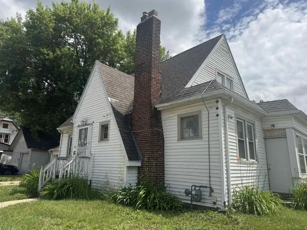 Homes for sale in Beloit, WI | 1402 Henry Avenue Avenue, Beloit, WI 53511 | MLS# 2025450