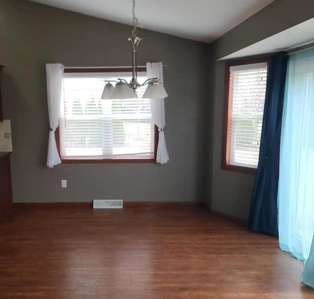 Homes for sale in Neenah, WI | 802 Sundial Lane Lane, Neenah, WI 54956 | MLS# 1966440