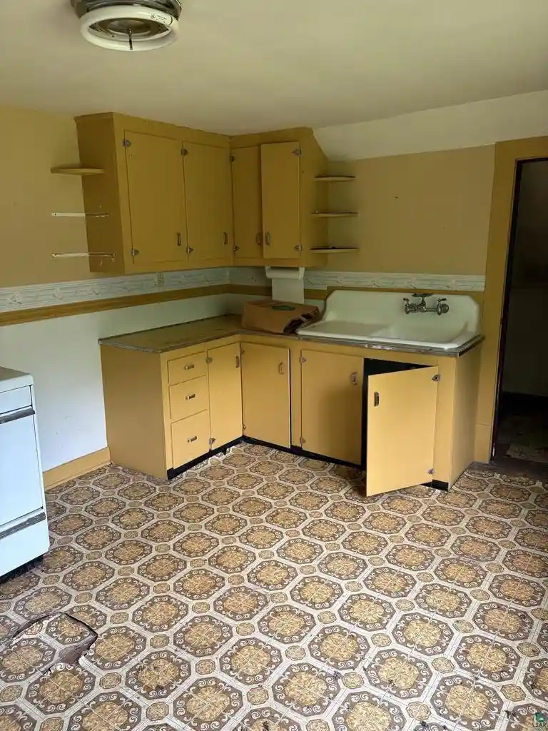 4th image of 140 Wisconsin Ave Ave, Montreal, WI 54550 | MLS# 6125934