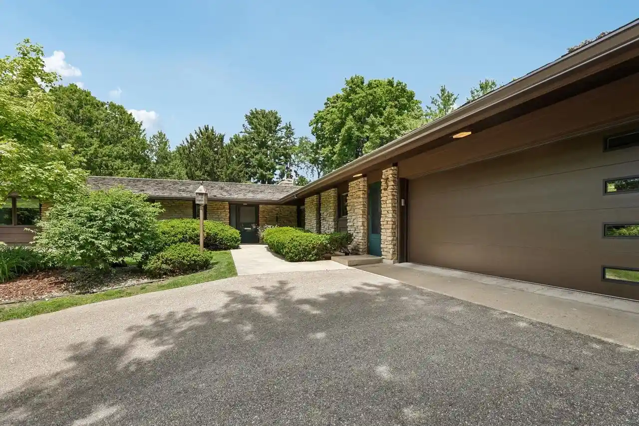 2nd image of 3 Waushara Circle Circle, Madison, WI 53705 | MLS# 2025477