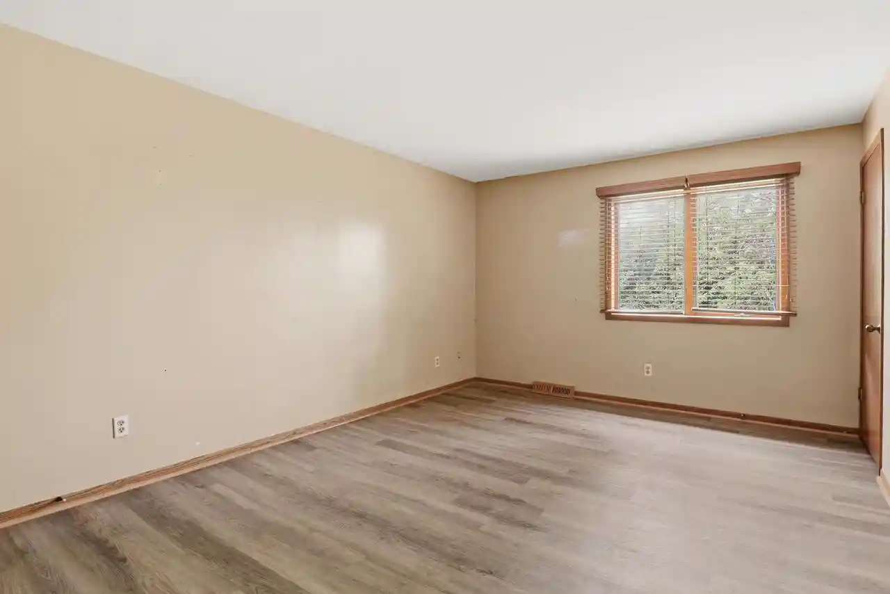 4th image of 2962 Madison Street Street #D, Waukesha, WI 53188 | MLS# 1966486