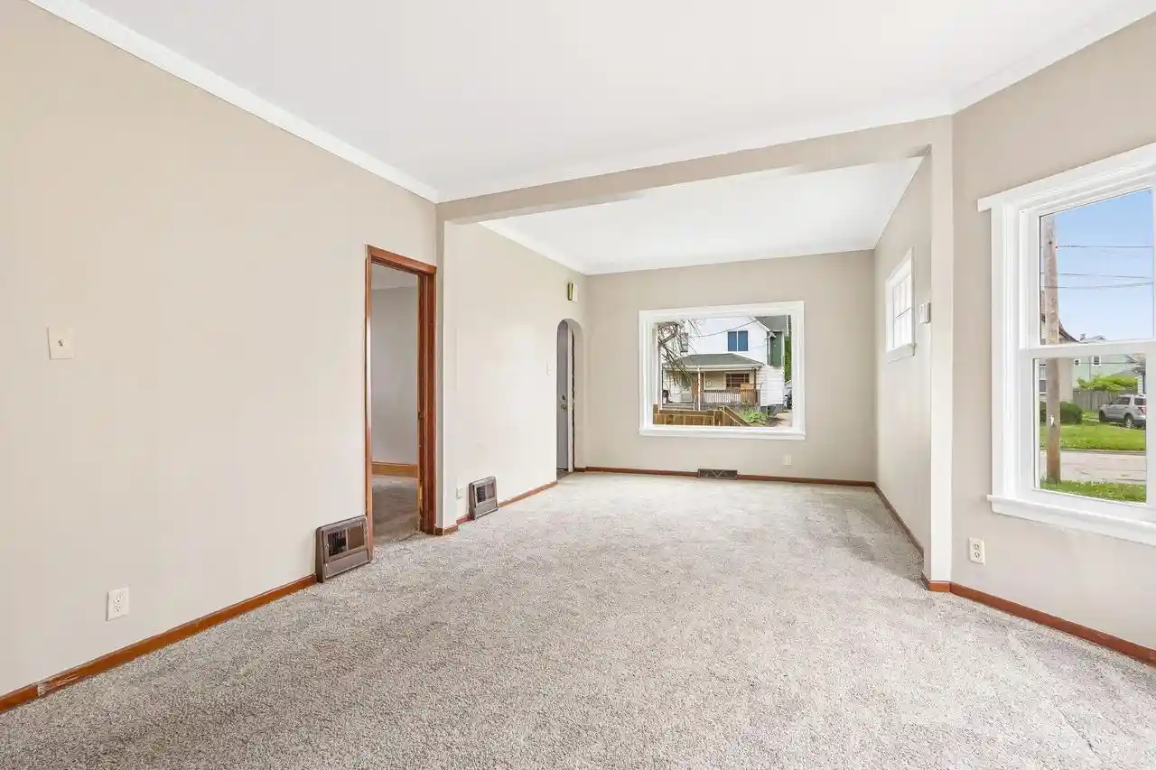 3rd image of 6118 25Th Avenue Avenue, Kenosha, WI 53143 | MLS# 1966489