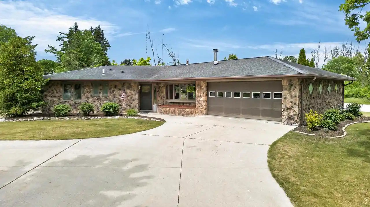 Homes for sale in Plymouth, WI | 822 Woodland Street Street, Plymouth, WI 53073 | MLS# 1966491