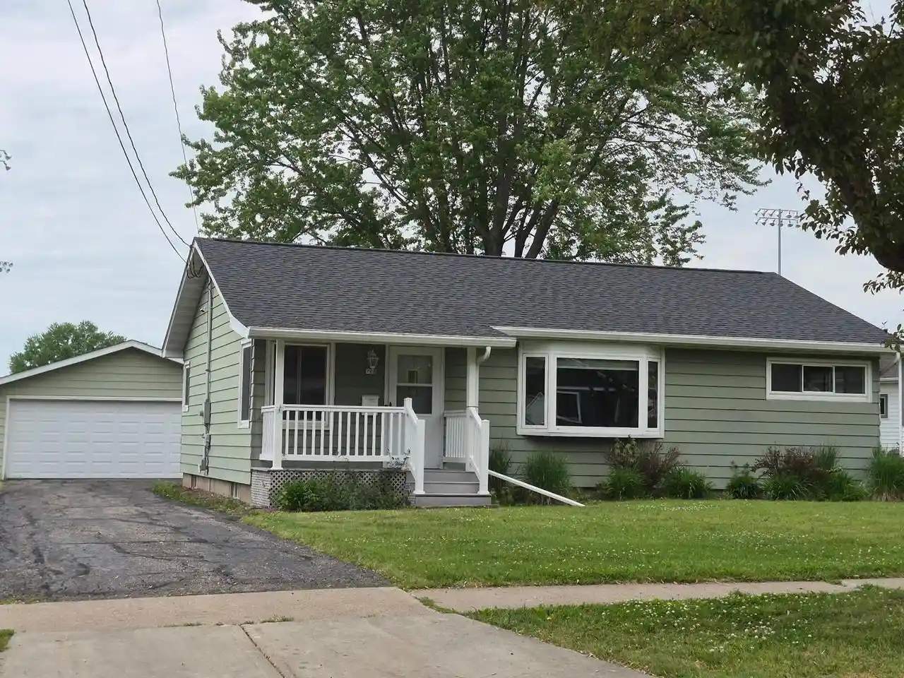 Homes for sale in Marshfield, WI | 708 S Felker Avenue Avenue, Marshfield, WI 54449 | MLS# 22602602
