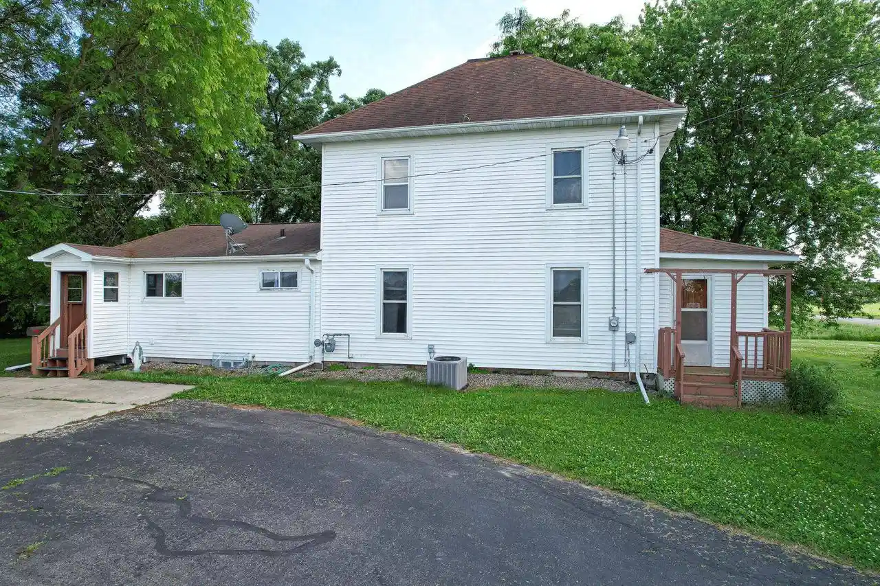 Photo 3 of Single family home for sale at N5108 Hwy 58, Mauston, WI 53948 | MLS# 2025492 | Listing updated on 2026-09-21