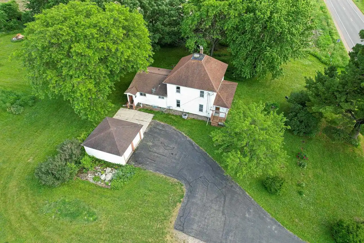 Photo 4 of Single family home for sale at N5108 Hwy 58, Mauston, WI 53948 | MLS# 2025492 | Listing updated on 2026-09-21