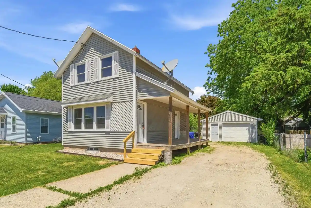 Homes for sale in Appleton, WI | 1014 W Kamps Avenue Avenue, Appleton, WI 54914 | MLS# 50327140