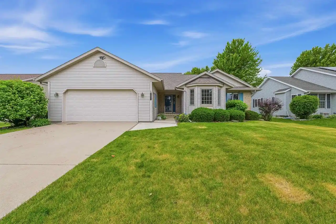1st image of 598 Sarah Dr Dr, Fond Du Lac, WI 54935 | MLS# 50327144