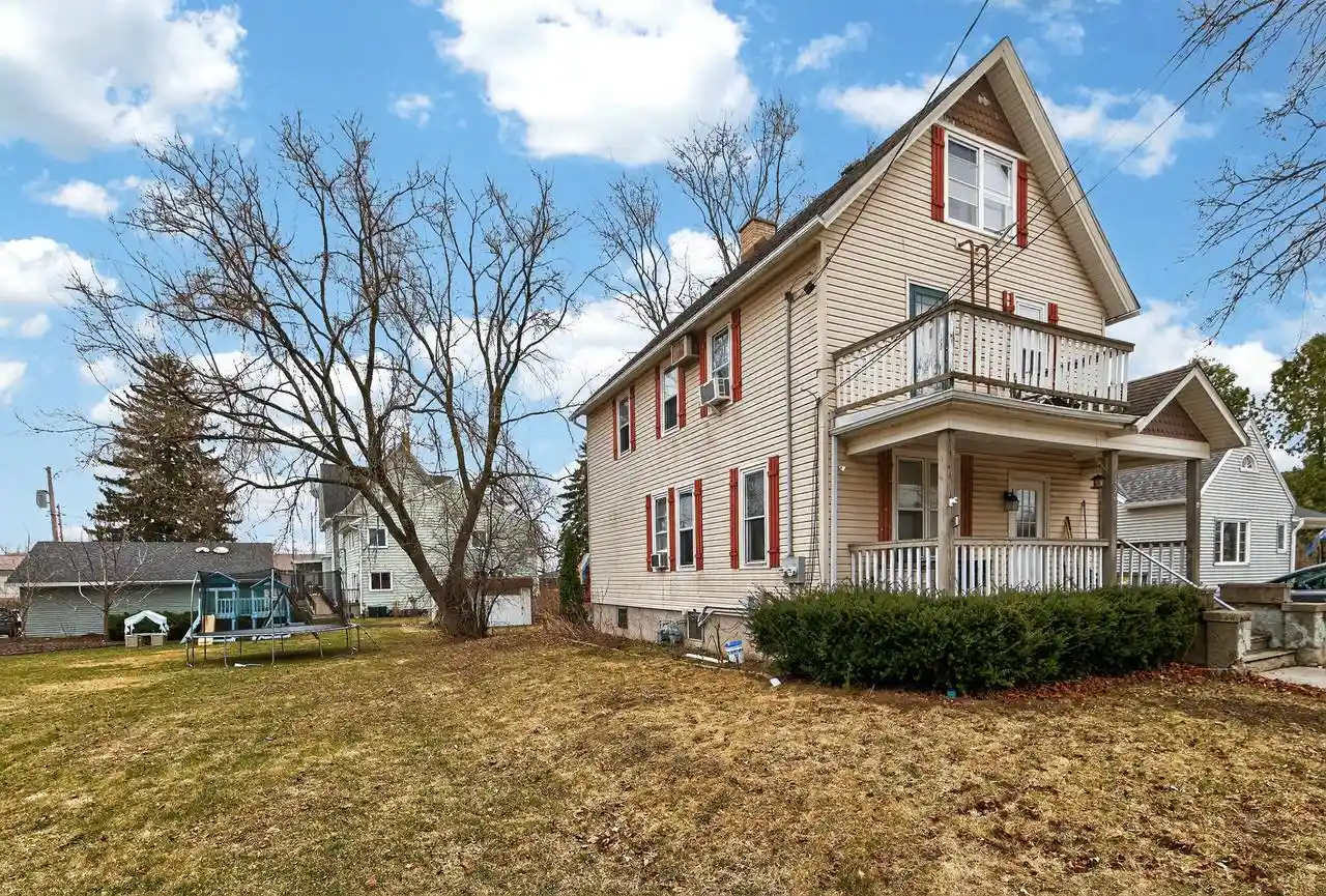 Homes for sale in Kewaskum, WI | 1326 Midland Avenue Avenue, Kewaskum, WI 53040 | MLS# 1966521