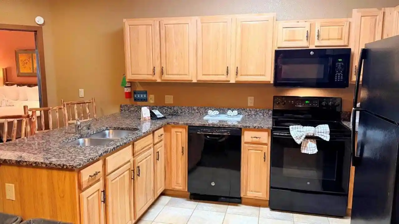 3rd image of 350 E Hiawatha Dr Dr, Wisconsin Dells, WI 53965