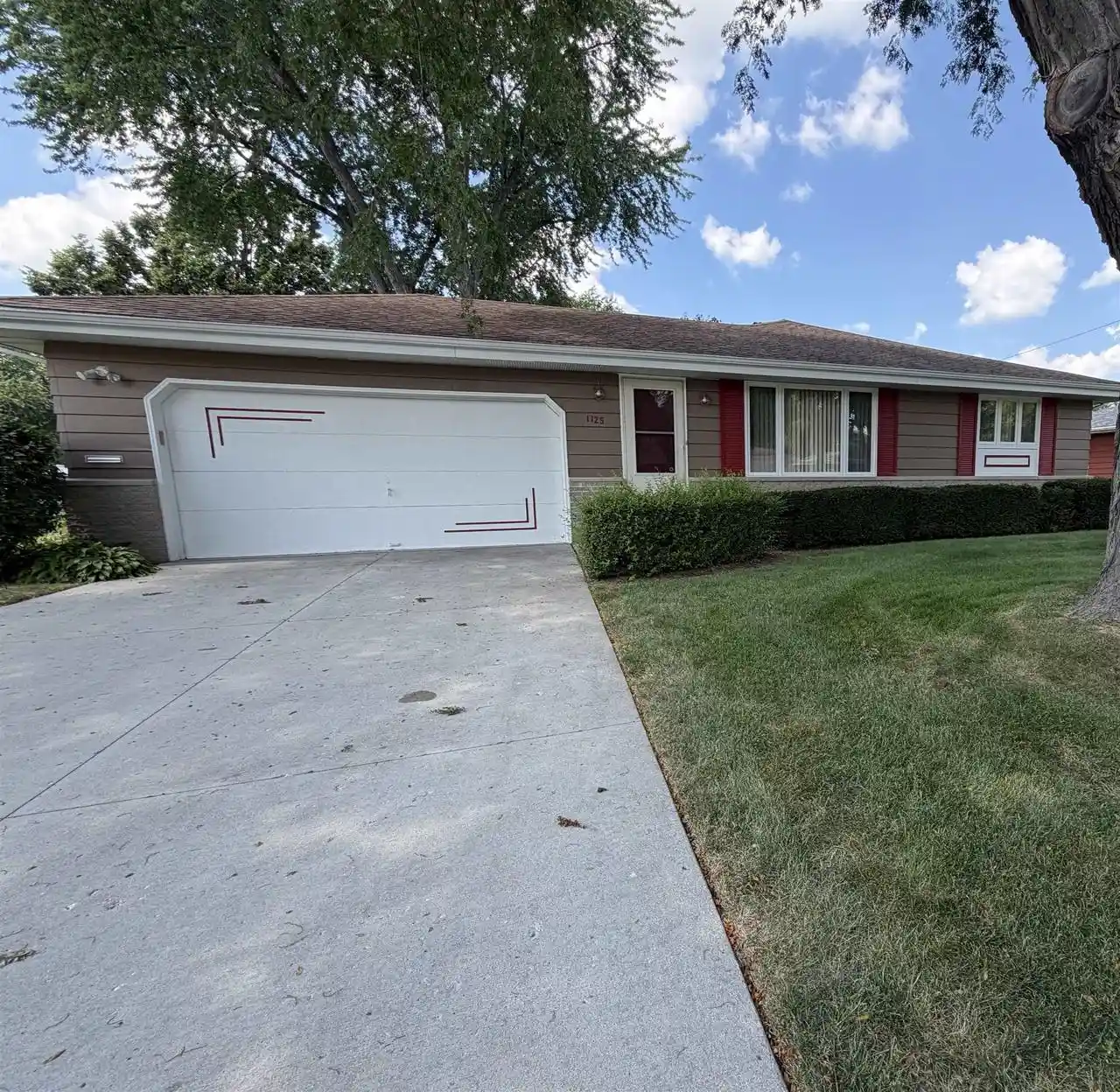 1st image of 1125 N Pontiac Dr Dr, Janesville, WI 53545 | MLS# 2025507