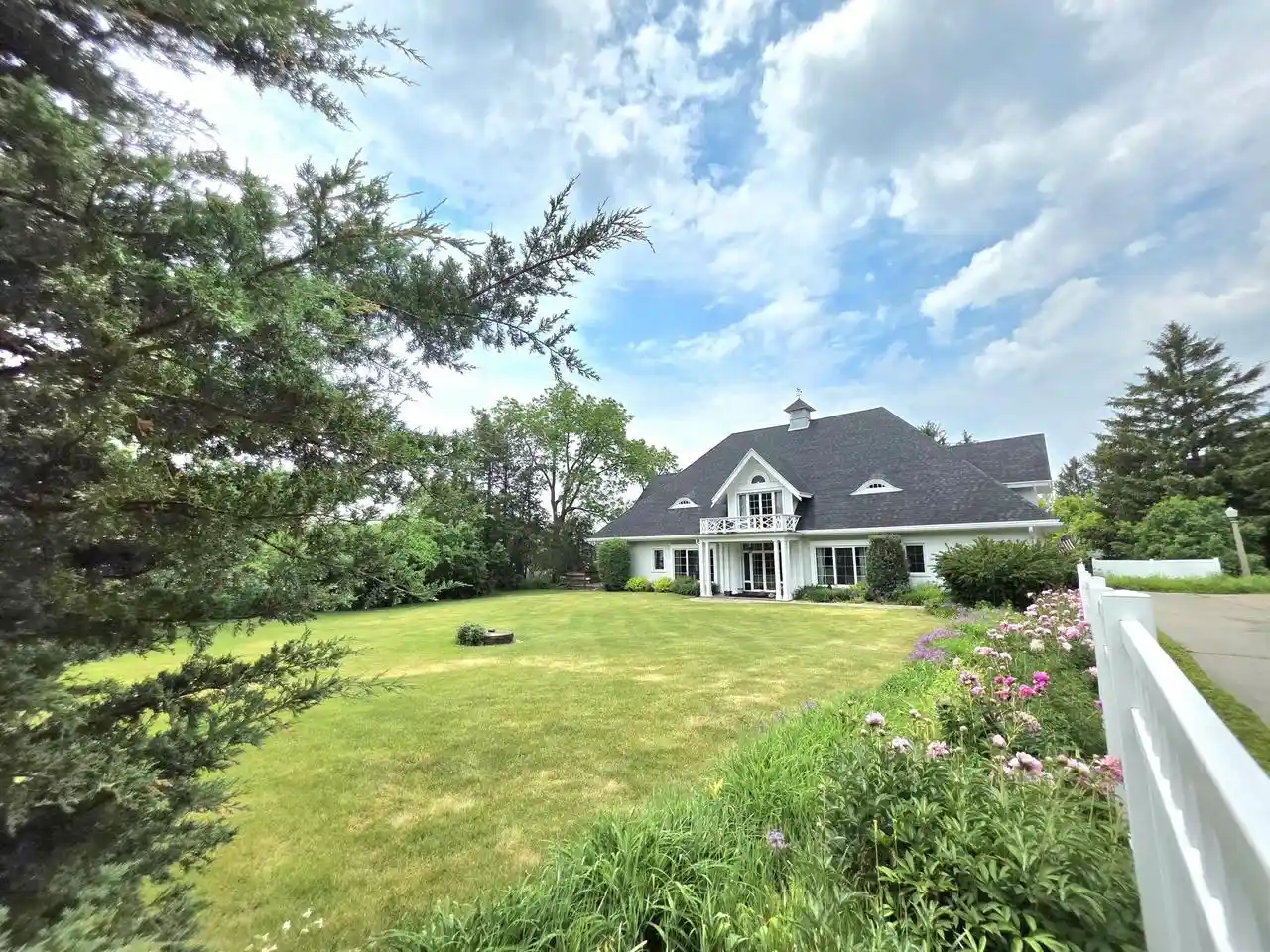 2nd image of 711 Giddings Ave Ave, Sheboygan Falls, WI 53085