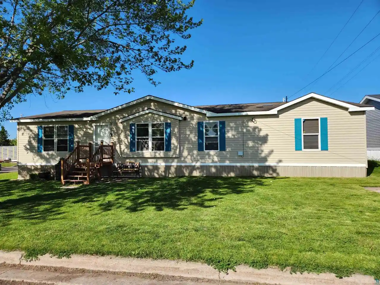 Photo 1 of Single family home for sale at 1600 W 8th St St, Ashland, WI 54806 | MLS# 6125947 | Listing updated on 2026-08-15