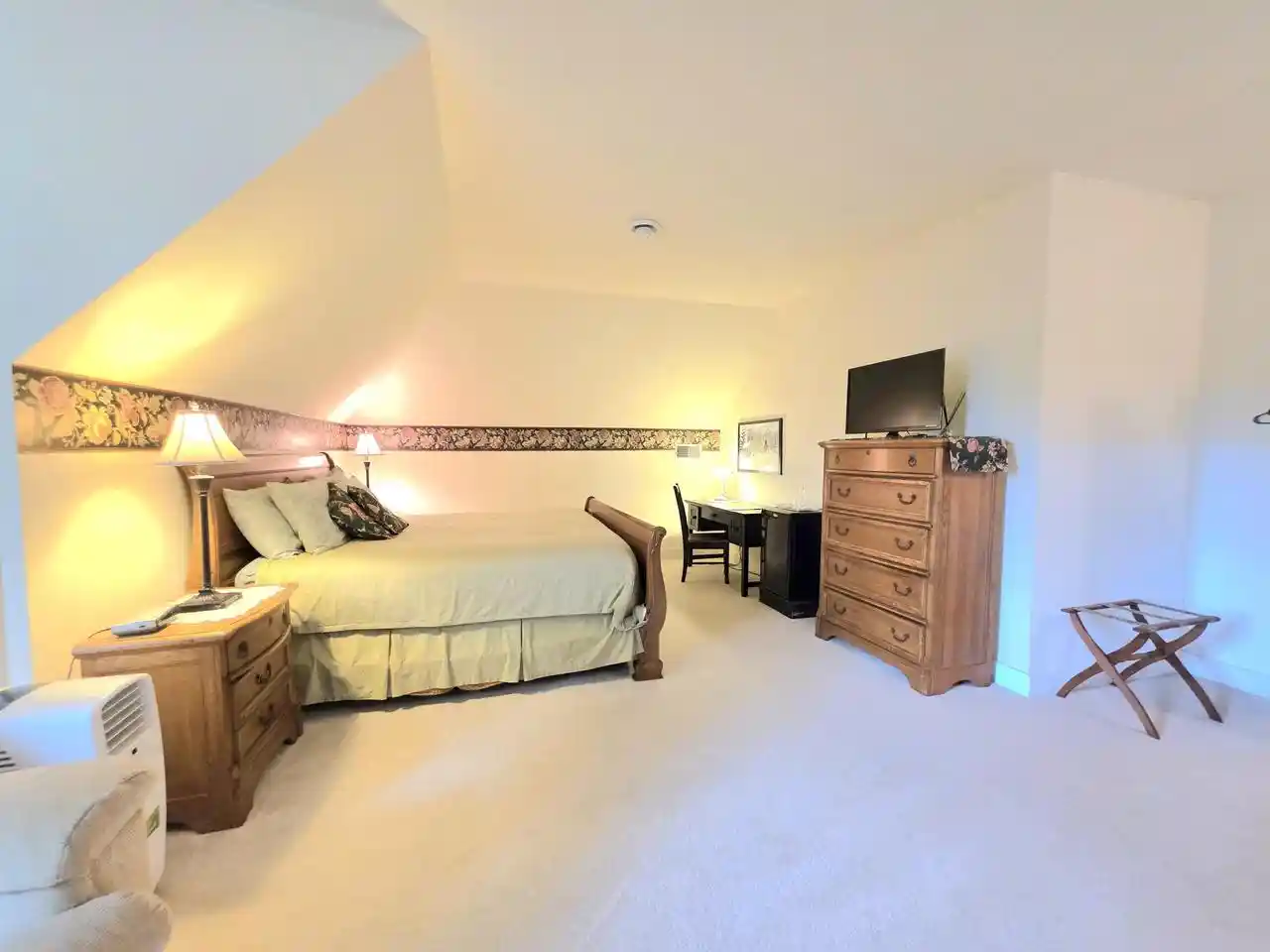 4th image of 711 Giddings Avenue Avenue, Sheboygan Falls, WI 53085 | MLS# 1966560