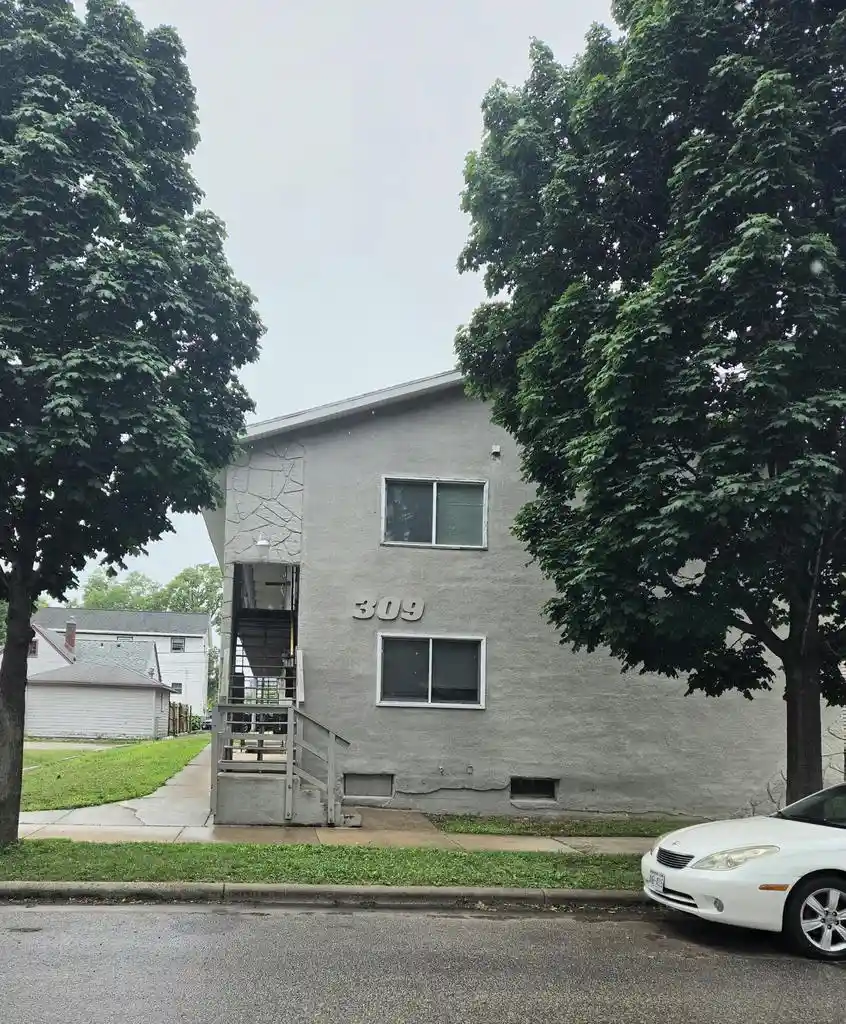 Photo 2 of Sale Pending at 309 9th Street N Street N, La Crosse, WI 54601 | MLS# 1966583 | Listing updated on 2026-07-24