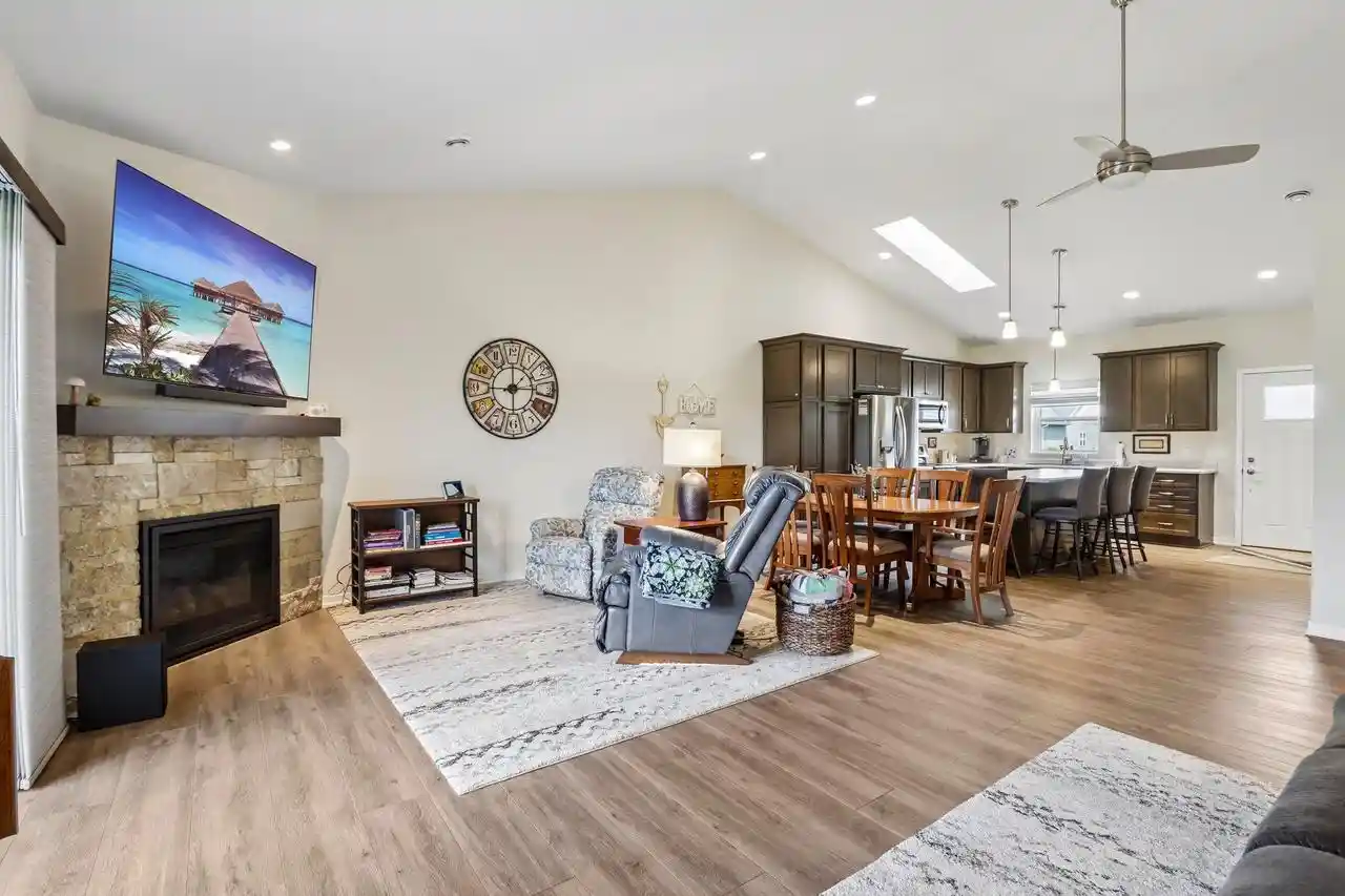 2nd image of 500 River Rd Rd, Columbus, WI 53925