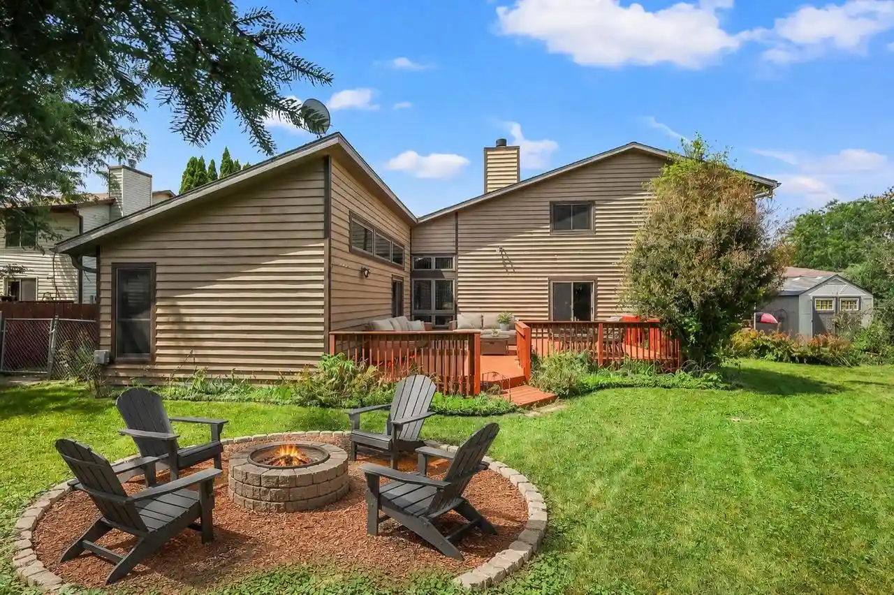 Photo 1 of Single family home for sale at 512 Dorn Dr Dr, Waunakee, WI 53597 | MLS# 2025523 | Listing updated on 2026-09-15