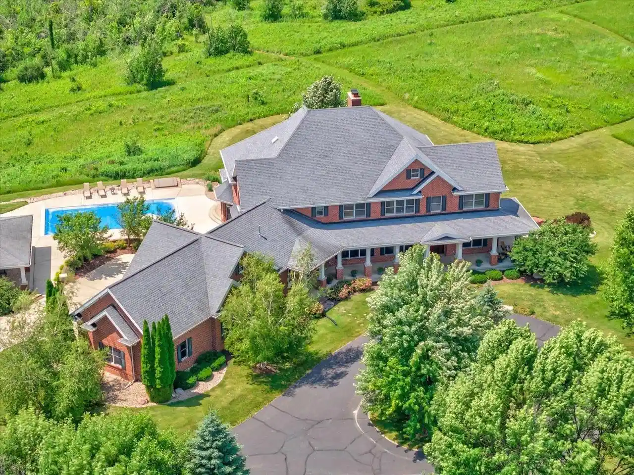 1st image of 7876 Autumn Pond Trail Trail, Middleton, WI 53562 | MLS# 2025532