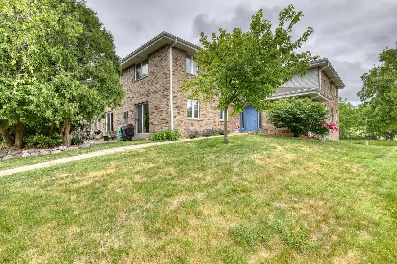 1st image of 1360 Meadowcreek Dr Dr #F, Pewaukee, WI 53072 | MLS# 1966644