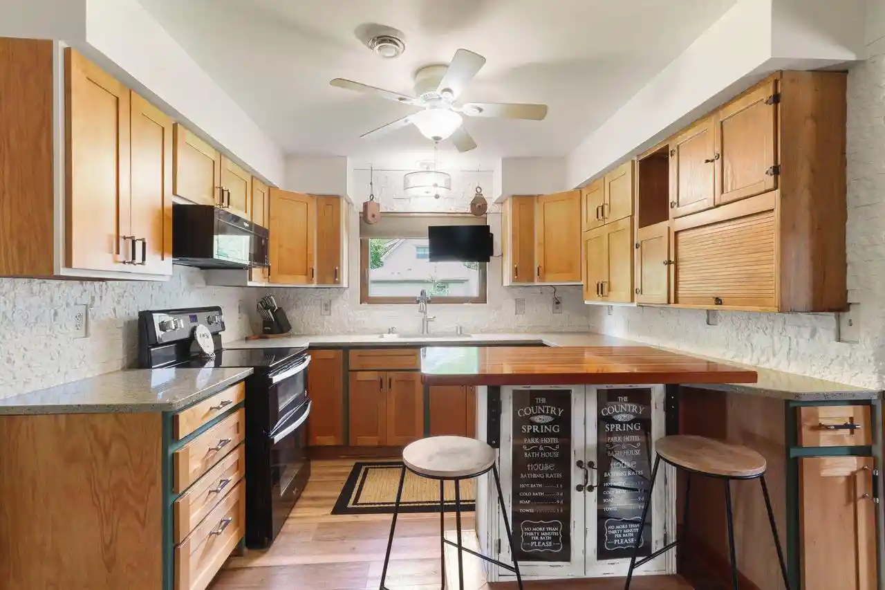 2nd image of 8508 Fox River Road Road, Waterford, WI 53185 | MLS# 1966651