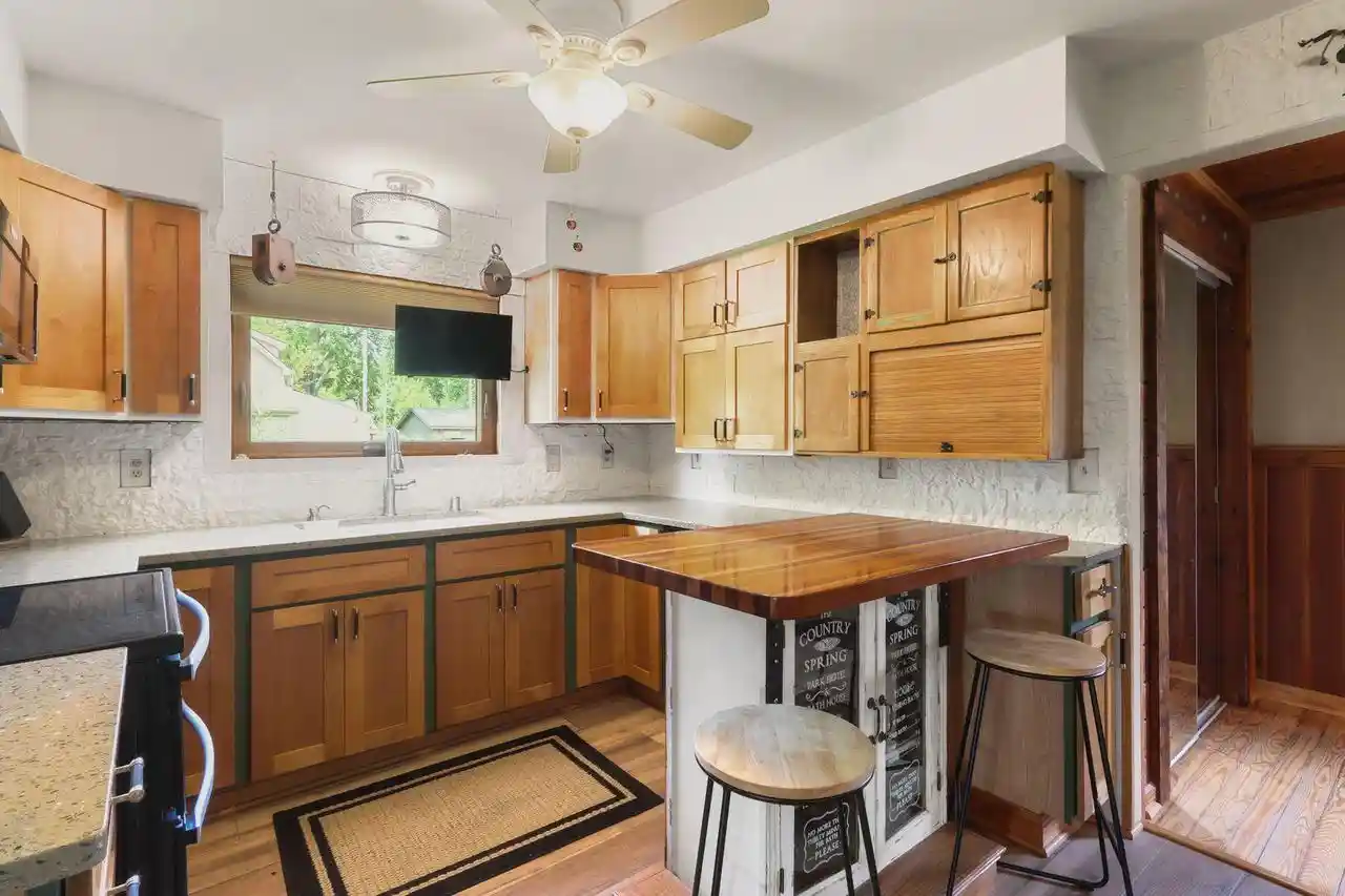 33rd image of 8508 Fox River Road Road, Waterford, WI 53185 | MLS# 1966651