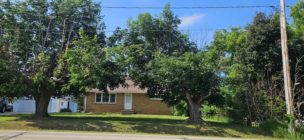 1st image of 4012 Evergreen Avenue Avenue, Green Bay, WI 54313 | MLS# 50327179
