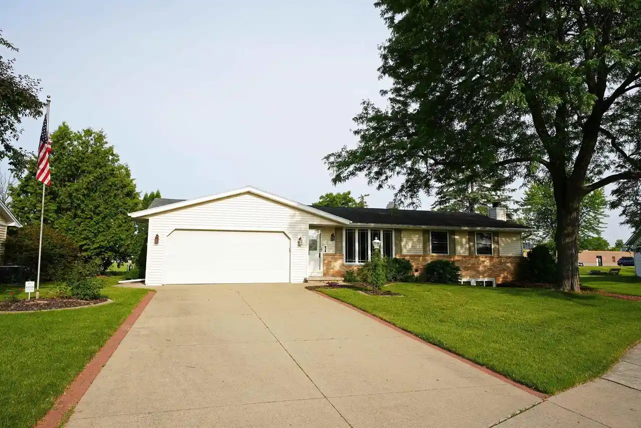 1st image of 1238 Stine Way Way, De Pere, WI 54115 | MLS# 50327196