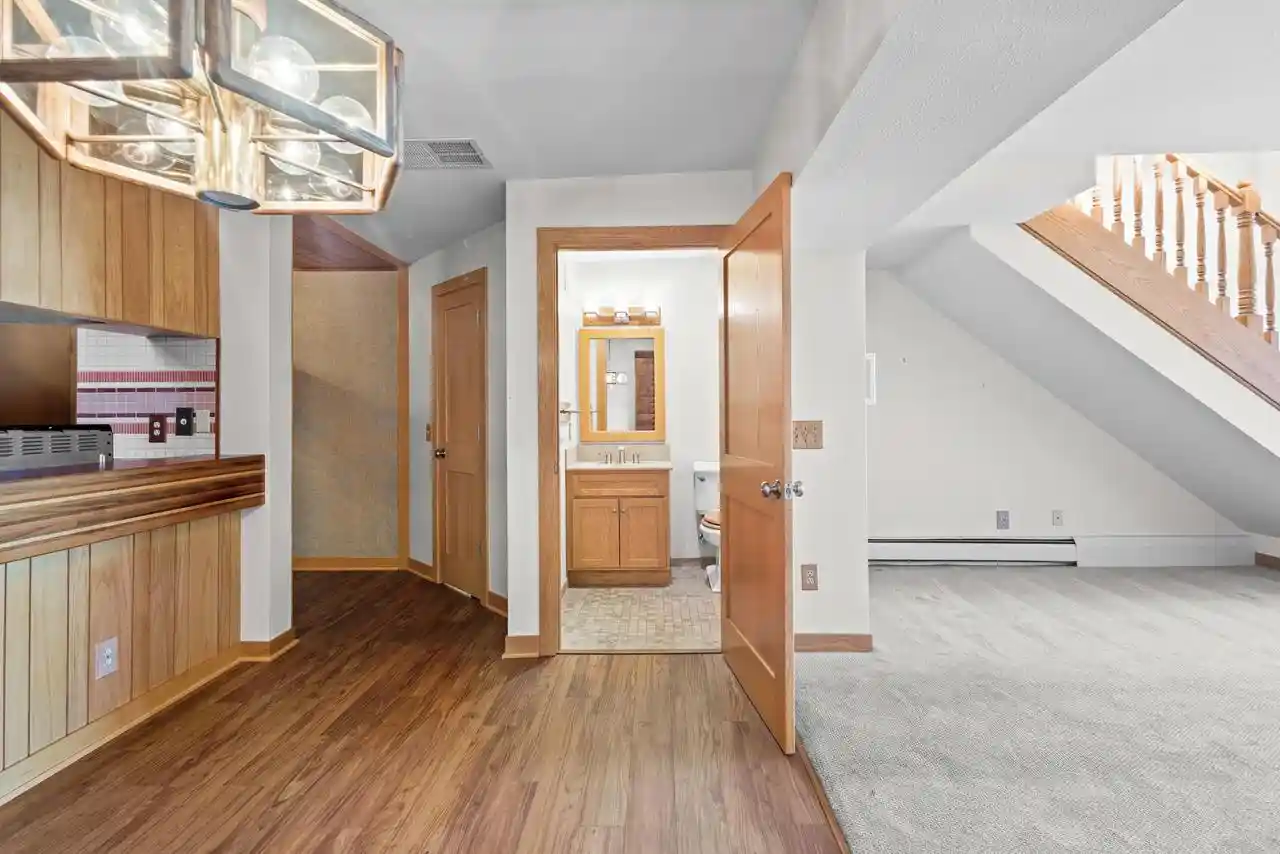 4th image of 404 S Blount St St, Madison, WI 53703