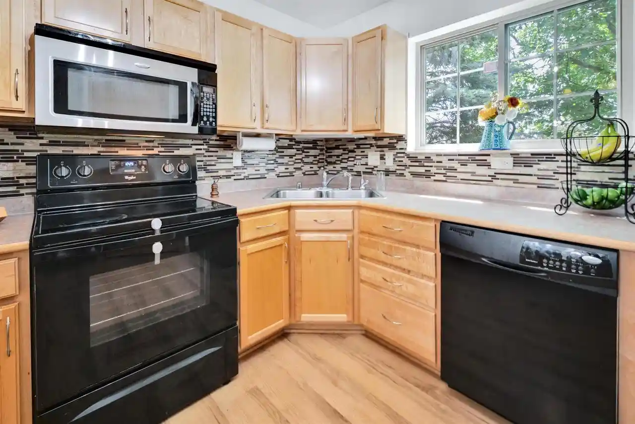 Homes for sale in Middleton, WI | 5241 Frisco Court Court, Middleton, WI 53562 | MLS# 2025555