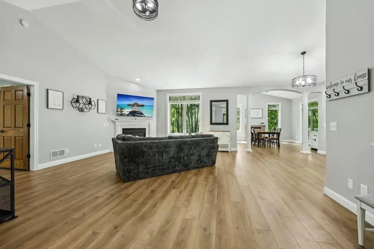Photo 3 of Single family home for sale at E10085 W Buck Bay Bay, Reedsburg, WI 53959 | MLS# 2025559 | Listing updated on 2026-09-14