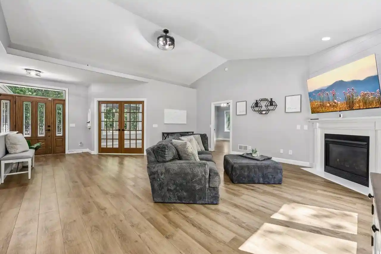 Photo 3 of Single family home for sale at E10085 W Buck Bay Bay, Reedsburg, WI 53959 | MLS# 2025559 | Listing updated on 2026-09-14