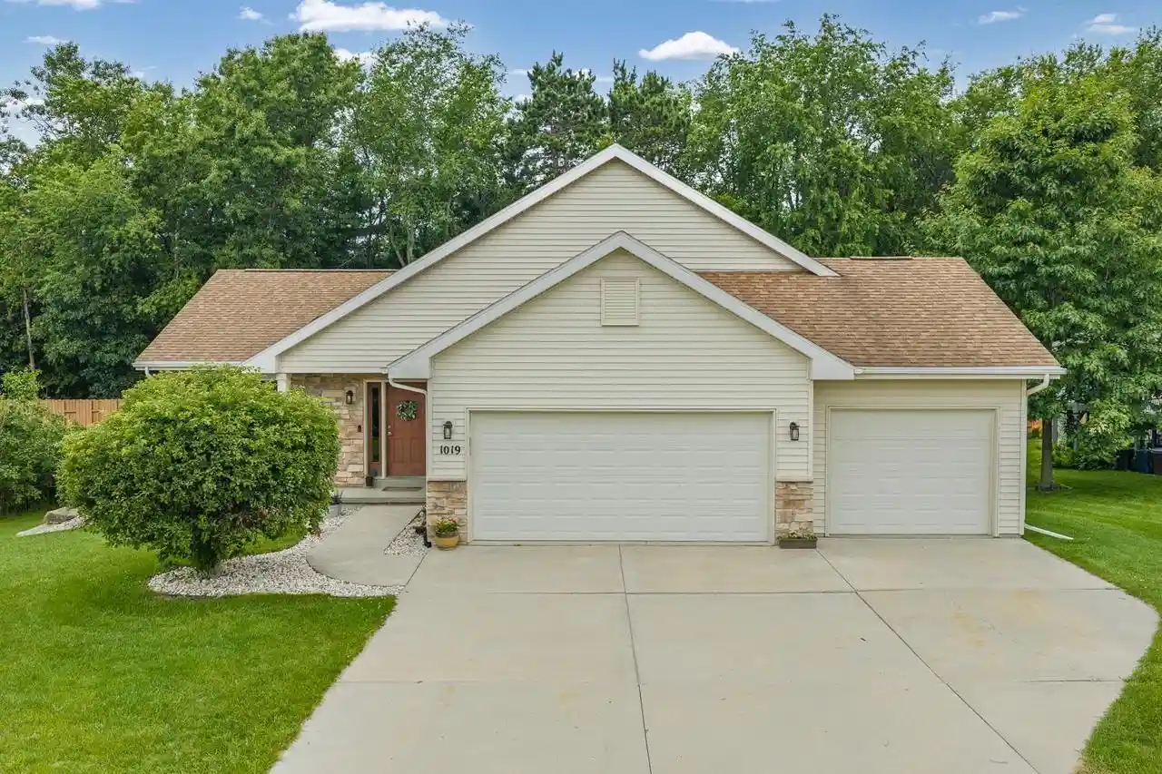 Photo 1 of Single family home for sale at 1019 21st Street Street, Prairie Du Sac, WI 53578 | MLS# 2025561 | Listing updated on 2026-08-14